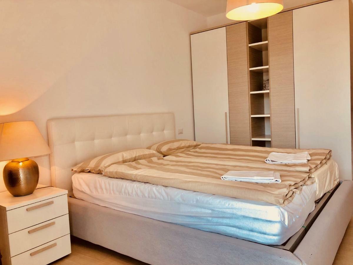 Appartamento Attico Palazzo di Vetro Luino Esterno foto