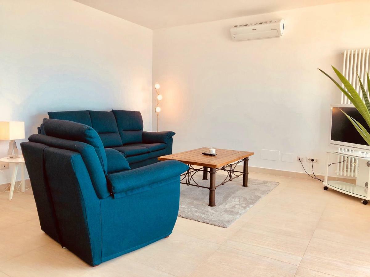 Appartamento Attico Palazzo di Vetro Luino Esterno foto