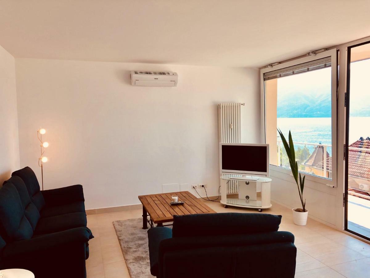 Appartamento Attico Palazzo di Vetro Luino Esterno foto